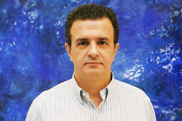 Vamos antecipando nosso abraço ao médico Fernando César Raimundo, que aniversaria na próxima quinta-feira, 2 de fevereiro. Ele é dos mais competentes e queridos profissionais da Unimed-São Joaquim, como médico vascular e um verdadeiro gentleman. Parabéns!